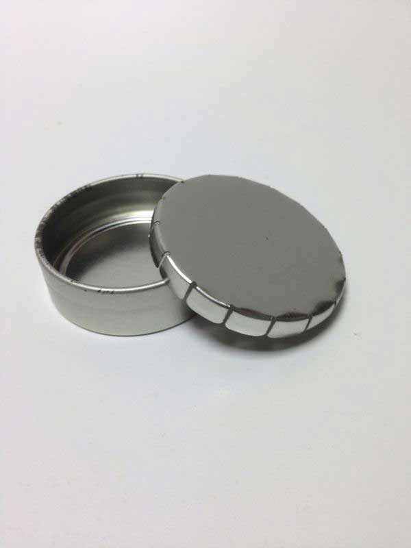 קופסת תיק-תק עגולה לסוכריות